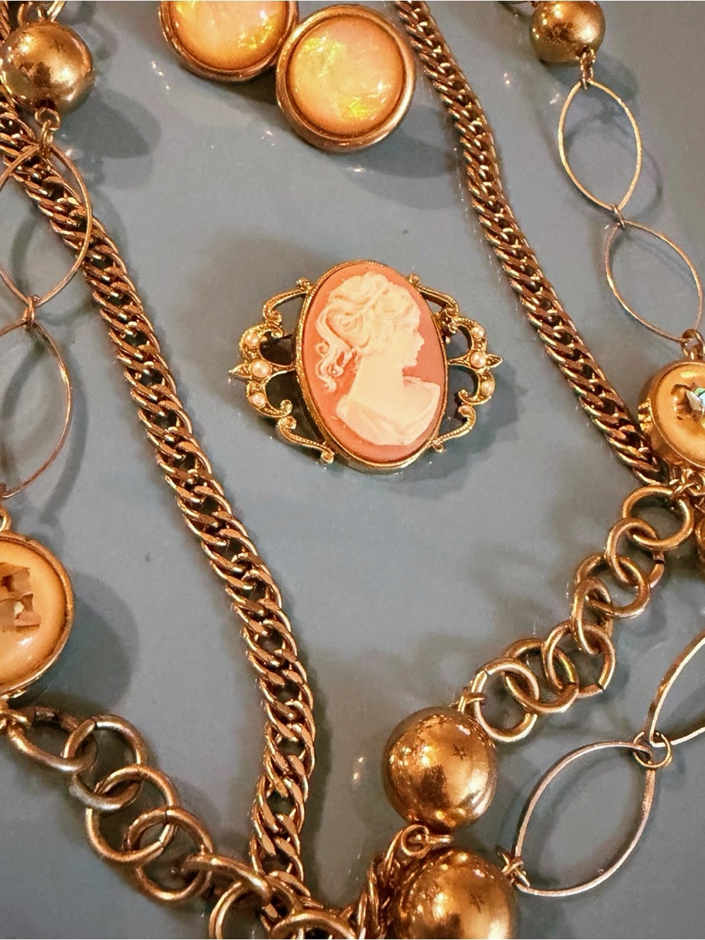 Vintage set of 3-Gold-Tone Cameo Brooch with Peach and White Relief